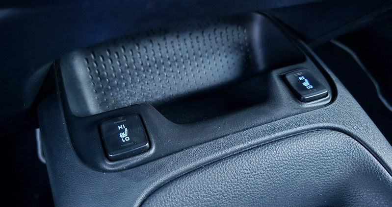 Toyota Corolla cena 69700 przebieg: 69000, rok produkcji 2020 z Pobiedziska małe 379